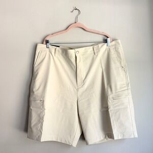 Chaps Performance Engineering Shorts Mens 42 Stone Beige Flat Front 9 Inseam NEW